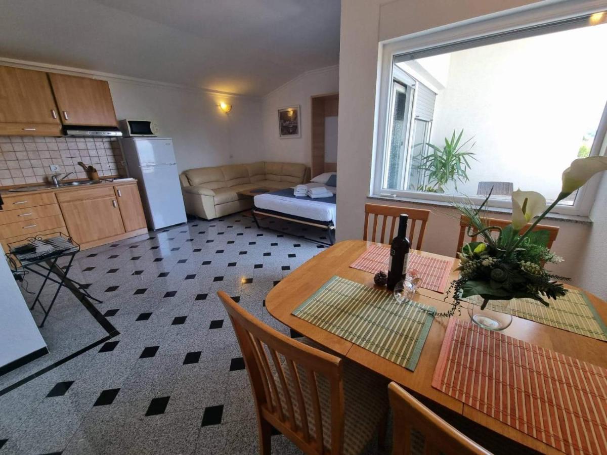 Apartment Tomic 2 มาคาร์สกา ภายนอก รูปภาพ